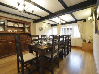 Lower Wadden Farmhouse and Annexe - Southleigh - 1
