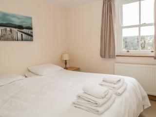 1 Park Nook Close - 2
