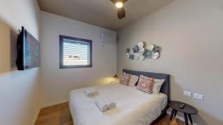 Sunny 1BR Penthouse by HolyGuest - Tel Aviv - 2
