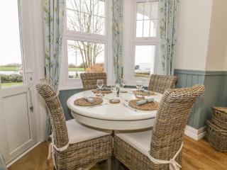 Flat 1, Cambridge Court - Frinton-on-Sea - 4