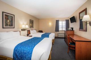 Travelodge by Wyndham Colorado Springs Airport - Peterson SFB - 4