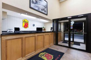 Super 8 by Wyndham Jacksonville AR - Jacksonville - 9