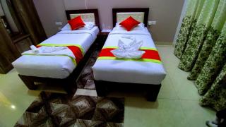 Deluxe AC Room in 3BHK Corporate service Aparment Manyata Tech Park - Bangalore - 3