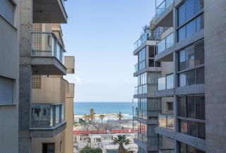 Sea View 2 BR near Shouk Hacarmel by HolyGuest - Tel Aviv - 8