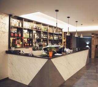City Hotel - Prizren - 8