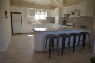 Ixoras Beach Apartments - 3