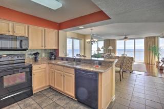 Oceanfront Corner Condo in North Myrtle Beach! - Myrtle Beach - 1