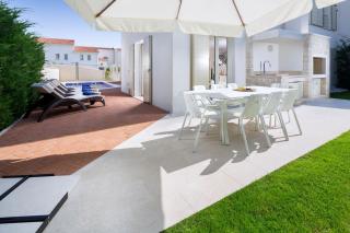 Villa Sophia by HMZ Villas - Vabriga - 6