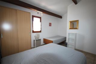 Villa d'angle, 5 couchages, 2 chambres etage, terrasse Sud parking dans résidence sécurisée, WIFI , piscine commune 400m de la mer LRJP123 - Portiragnes - 2