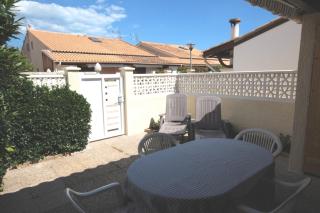 villa d'angle 4 couchages terrasse ombragée parking dans résidence sécurisée piscine commune 400m de la mer LRJP78 - Portiragnes - 0