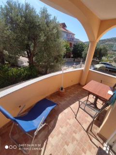 Apartments with parking space Vinisce, Trogir - 8660 - Vinišće - 9