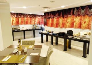 Saraya Palace Hotel - Doha - 6