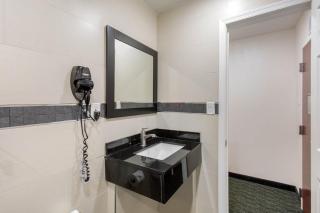 Quality Inn Philadelphia Center City - 4