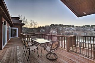 Lakefront Retreat with Dock and Beach 2 Miles to Golf - Bella Vista - 8