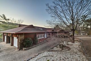 Lakefront Retreat with Dock and Beach 2 Miles to Golf - Bella Vista - 7