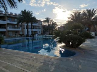 IRIS VILLAGE, NEAR KINGS AVENUE MALL - By NOMA STAYS Cyprus - 0