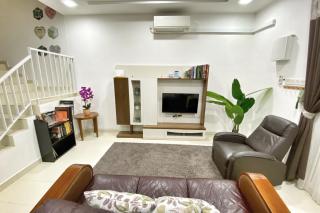 Teratak Persona Homestay. 4 rooms double storey terrace in Kuantan City. - 8