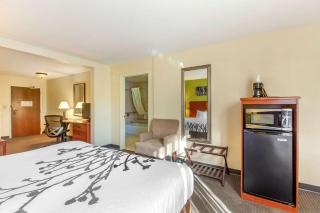 Sleep Inn & Suites Jacksonville West - 1