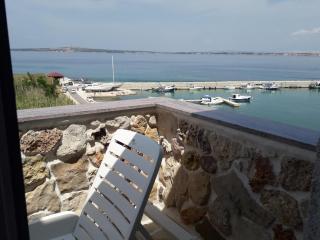 Apartments Delfin with seaview 100 meters from the sea - by TA Leut Agency - Privlaka - 3