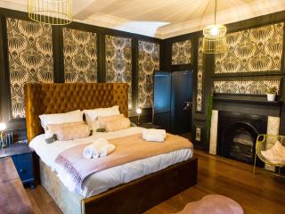 Maison Parfaite YO1 - Exquisite 400 Year Old, City Centre Townhouse - 1