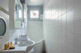 Veeve - Muted Beauty in Batignolles - Parijs - 2
