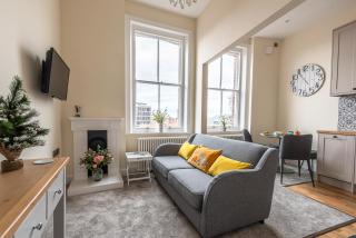 Newly Converted Apartment Rowntree House Shambles - York - 7