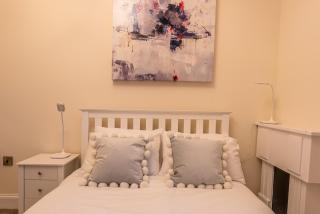 Newly Converted Apartment Rowntree House Shambles - York - 6