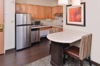 Staybridge Suites O'Fallon Chesterfield by IHG - O'Fallon - 8