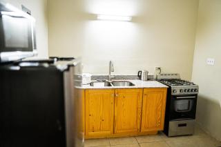 Connie's Comfort Suites - Saint Johnʼs - 7