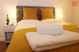 Modern Newgate Apartments - Convenient Location, Close to All Local Amenities - 3