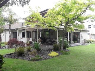 Quiet location ,central to city - Hamilton - 0