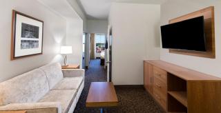 Holiday Inn Savannah Historic District by IHG - 3
