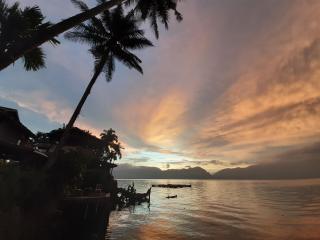 Beach Guest House - Maninjau - 8