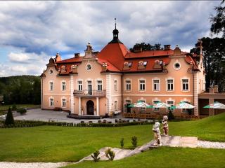 Hotel Zámek Berchtold - Kunice - 0