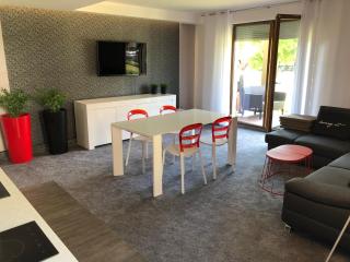 Apartamenty Bałtyckie - Wczasowa - osiedle zamknięte, winda, miejsce parkingowe - Ustka - 0