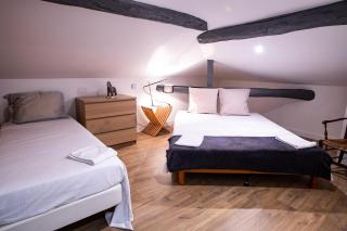 Le Clos St Louis - 2