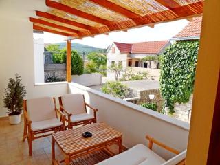 House Lara - Vrboska - 7