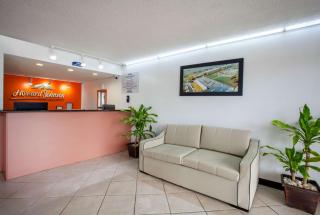 Howard Johnson by Wyndham Vero Beach/I-95 - Vero Beach - 0