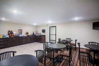Travelodge by Wyndham Wahpeton - 1