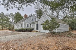 2 Mi to Shore Home with BBQ and Beach Gear in Mashpee - 2