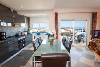 B17 - The Stunning Seaview Apartment - Lagos - 0