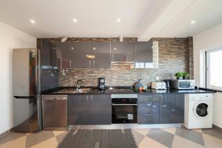 B17 - The Stunning Seaview Apartment - Lagos - 4