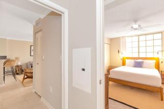 Dharma Home Suites Coral Gables at Gables Grand Plaza - 2