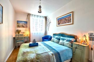 NATURALBNB - Chambres d'hôtes bios, éthiques - Au calme, confort dans résidence fermée - PARKING GRATUIT, SECURISE - Garage vélos et motos - OFFERT SUPER PETIT DEJEUNER local et bio sucré salé - Villeurbanne - 5