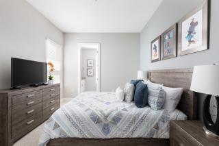 4 BR 4 BA Villa Hidden Gem 5 Min to Disney 1804ft² - Orlando - 1