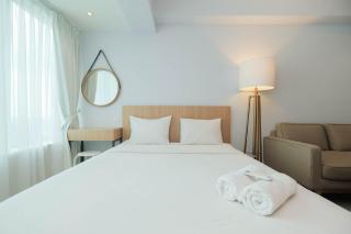 Modern and Spacious Studio Grand Kamala Lagoon Apartment By Travelio - Bekasi - 8