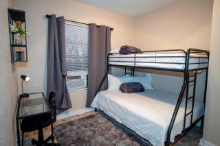 Cozy Downtown Guest House 2BR/1BA Sleeps 8 - San Antonio - 5