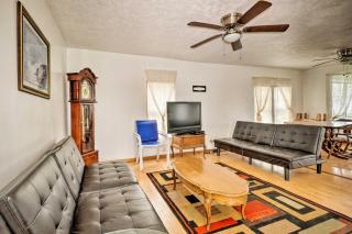 Waterfront Lake Erie Vacation Rental on the Strip! - Geneva-on-the-Lake - 0