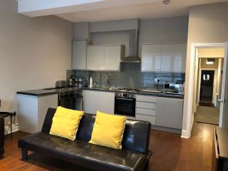 Margate's Modern Luxury Apartment - Margate - 5