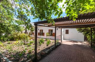 GreyCot - Greyton - 8